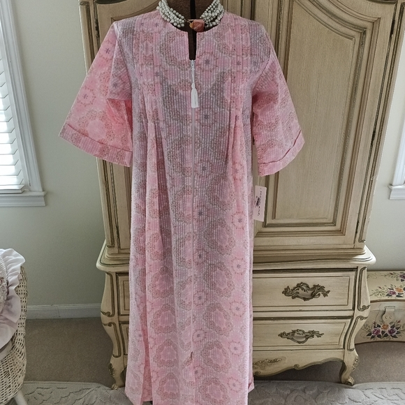 BEAUTIFUL, NWT VTG "MISS ELAINE" LIGHTWEIGHT SUMMER ROBE/SWIM/ BEACH COVER UP! - Picture 8 of 16